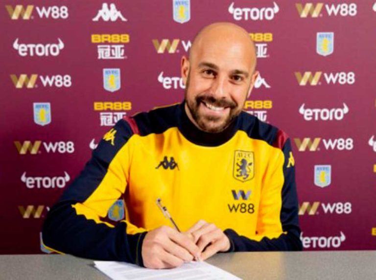 Pepe Reina llega al Aston Villa cedido por el Milán