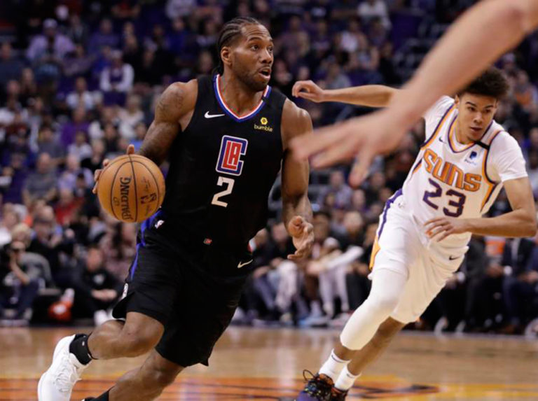 Leonard guió triunfo de Clippers con doble-doble