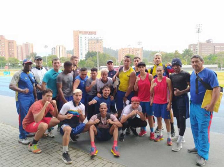 Boxeadores venezolanos iniciaron fogueo en Medellín
