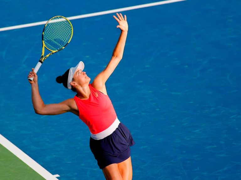 Brady venció a Muguruza en cuartos de final