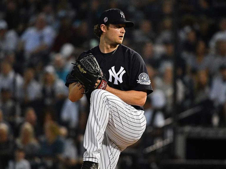 Cole impresionó en su debut de pretemporada