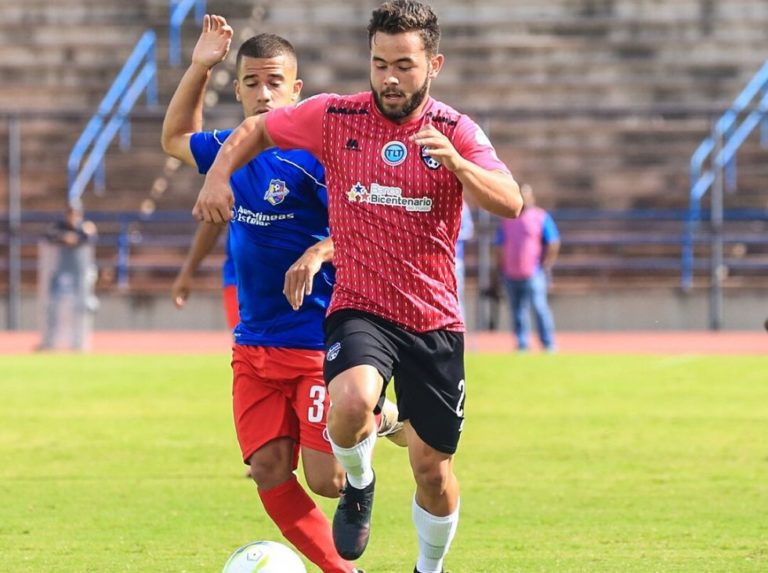 Atlético Venezuela  remontó a Metropolitanos