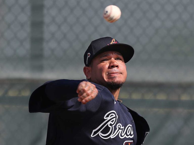 El “Rey” Félix hace ajustes en sus  pitcheos