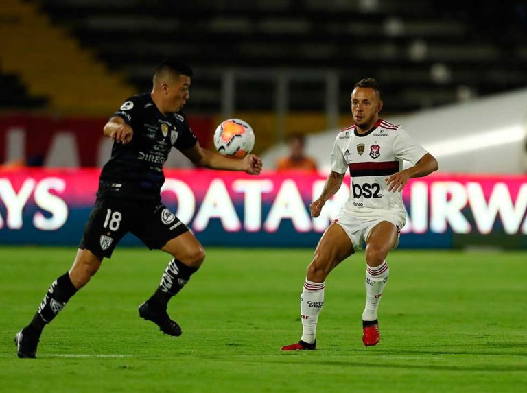 Flamengo empata en su visita al Independiente
