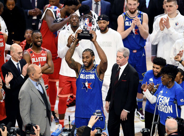 Leonard ganó Premio MVP Kobe Bryant y se lo dedicó a la «Mamba»