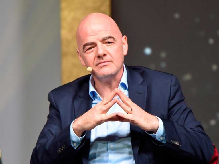 FIFA crea un fondo de emergencia para combatir la crisis en el fútbol