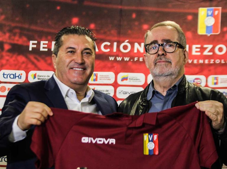 Fevefútbol  firmó contrato con el DT luso hasta 2022