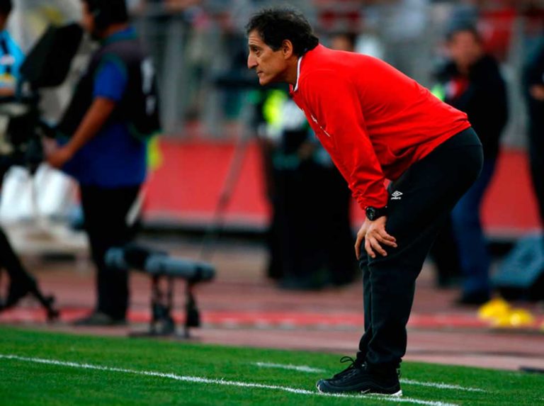 El Colo Colo destituyó a Mario Salas como entrenador