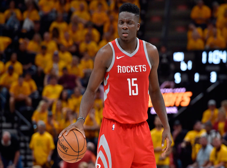 Capela y Covington, son cambiados en acuerdo de cuatro equipos
