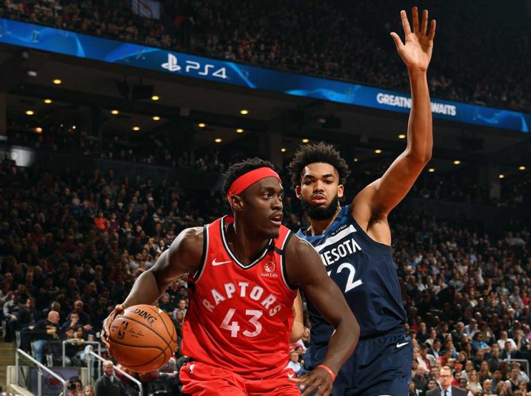 Raptors de Toronto continúan la fiesta