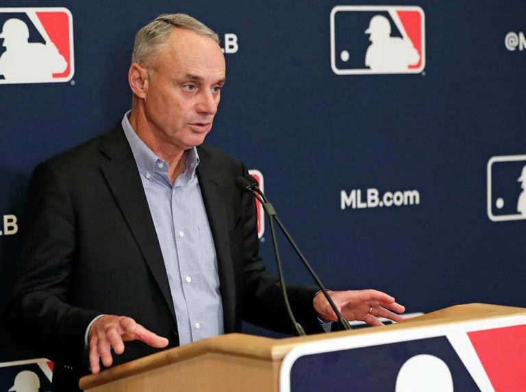 En la pelota | Manfred ignora las Reglas del beisbol