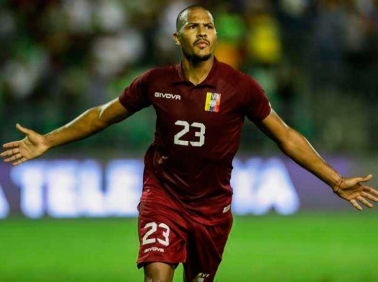 Salomón Rondón podría recaer en el ambicioso proyecto del Newcastle
