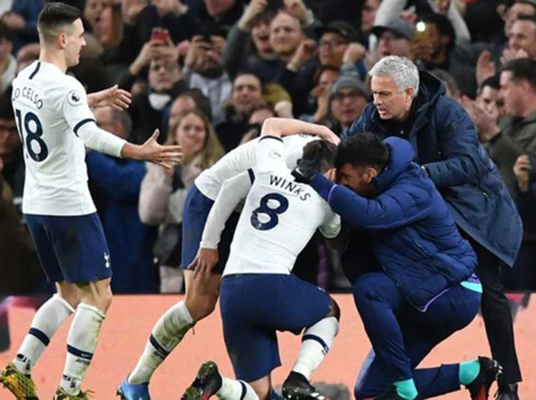 Un Son enrachado derribó al Aston Villa en el 94