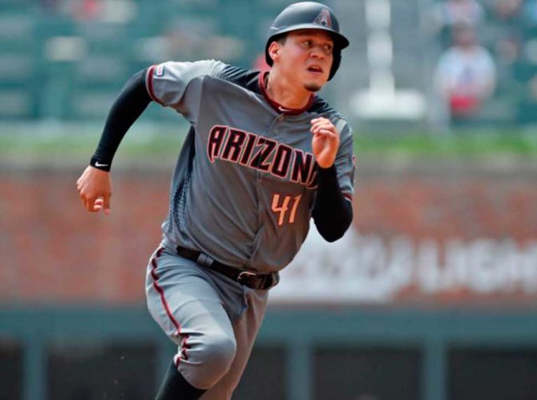Wilmer Flores pactó por dos años con Gigantes