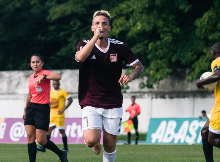 Carabobo obtuvo su primera victoria