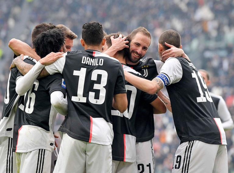 Dybala y Cuadrado mantienen a la Juve en el liderato de la Serie A