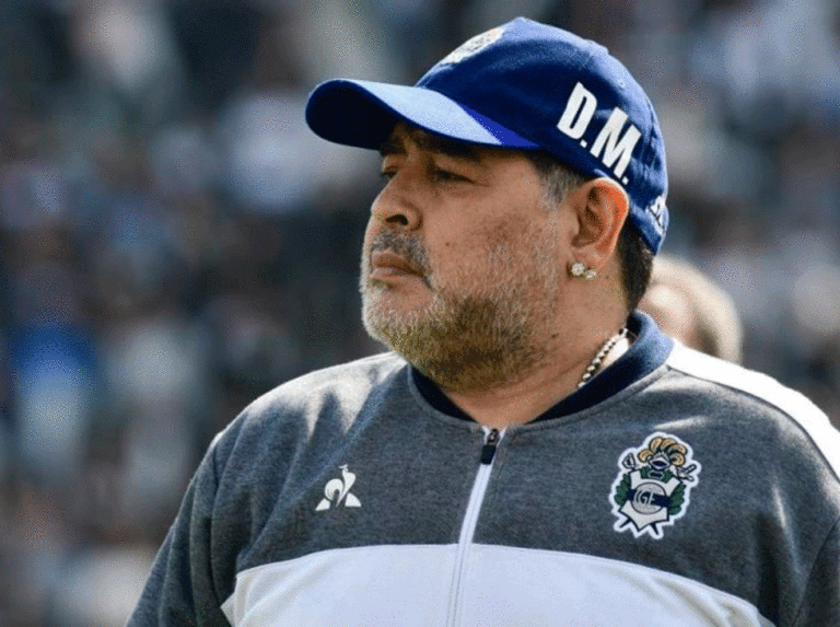 Federación venezolana aclara que no ofreció a Maradona dirigir la Vinotinto