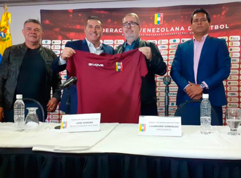 Peseiro: «Mi primer objetivo es la clasificación a Catar 2022»