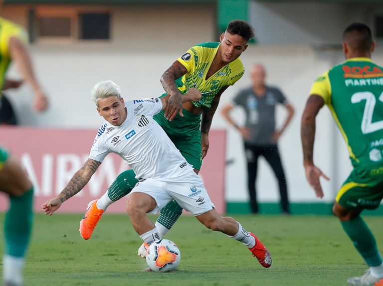 Soteldo dirigió triunfo 1-2  del Santos