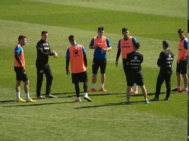 Alavés: 15 integrantes del club dieron positivo por COVID-19