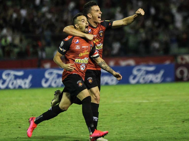 Caracas ganó confianza en el inicio de la Copa