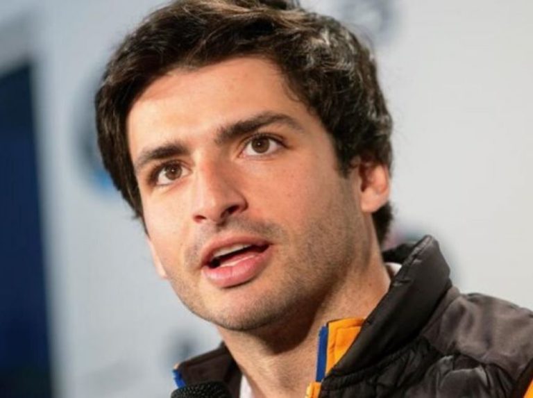 Carlos Sainz da negativo en la prueba del coronavirus