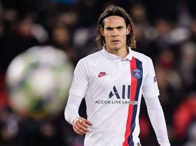 Cavani pide a uruguayos que aprendan de los errores europeos