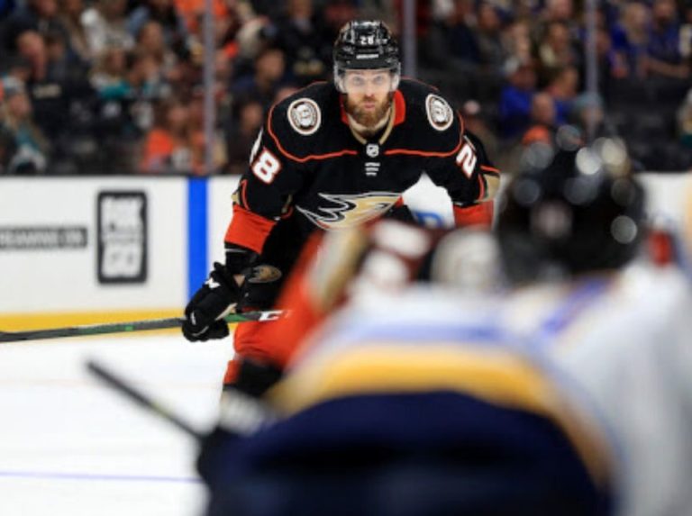 Cancelan Mundial de Hockey sobre hielo en Suiza
