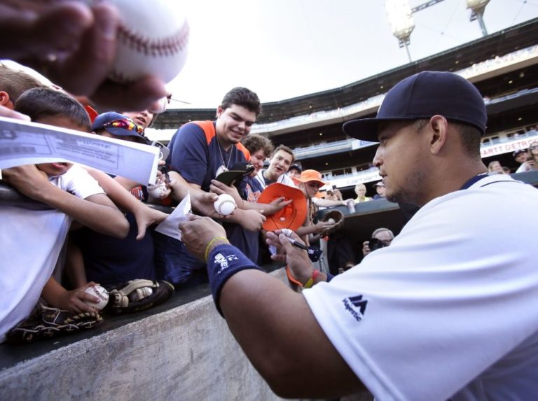 MLB está alerta por brote de COVID-19