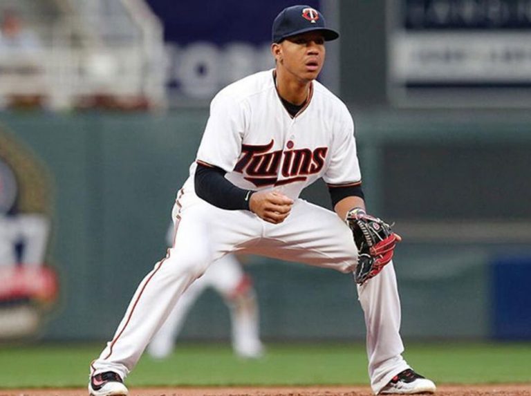 Adrianza cumplirá rol de utility en el infield de Minnesota