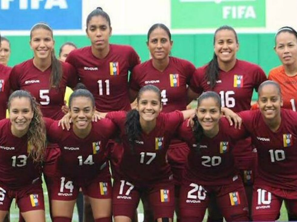 vinotinto femenina