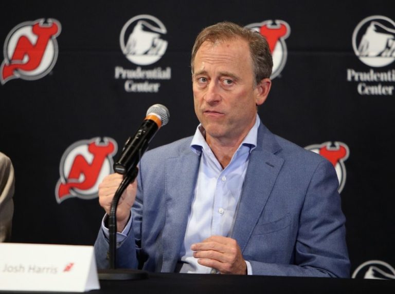 Sixers de la NBA y Devils en la NHL echaron para atrás recorte salarial