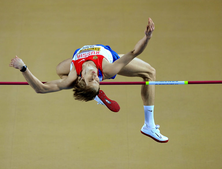 Mundiales de Atletismo 2021 se efectuarán un año después