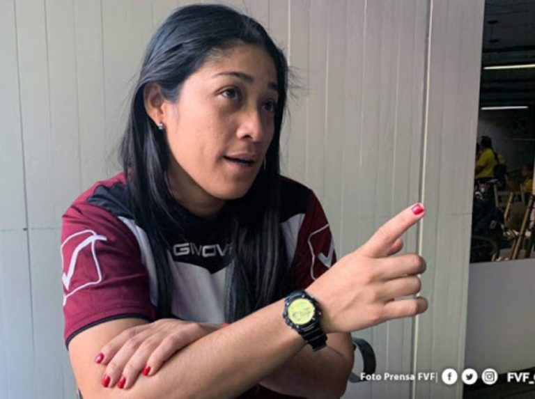 Carmelia Rojas DT Femenino Sub-20 feliz por el desempeño de sus chicas