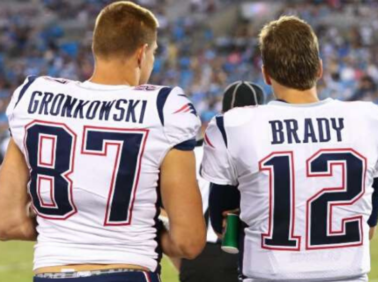 Rob Gronkowski regresa del retiro para unirse a Tom Brady