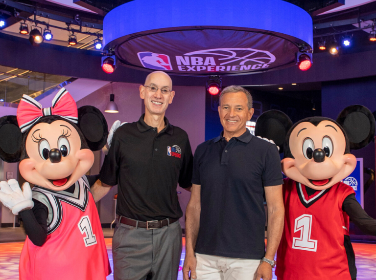 NBA plantea terminar temporada en el Walt Disney World Resort