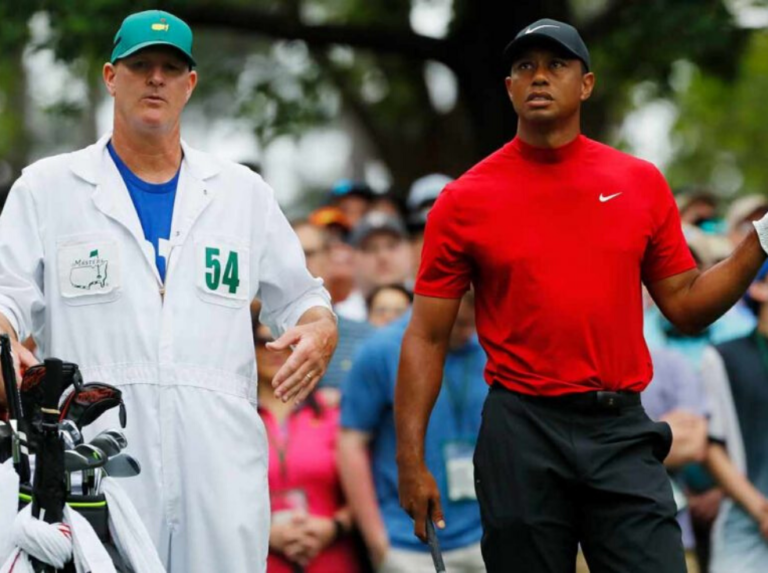 Demandan a Tiger Woods y a un caddie por incidente en un torneo