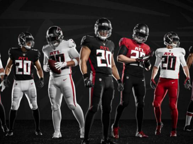 Falcons presentan uniforme clásico completamente negro