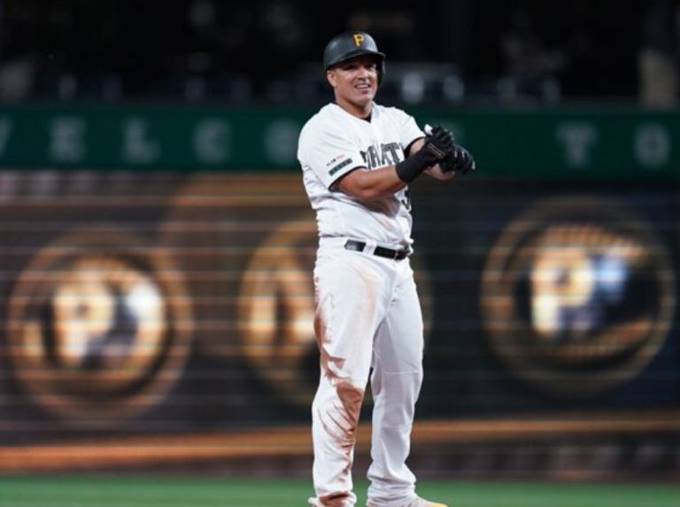Versatilidad de Osuna lo mantiene en planes bucaneros