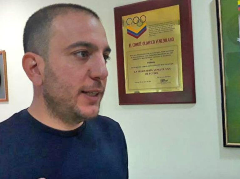 Akram Almatni,