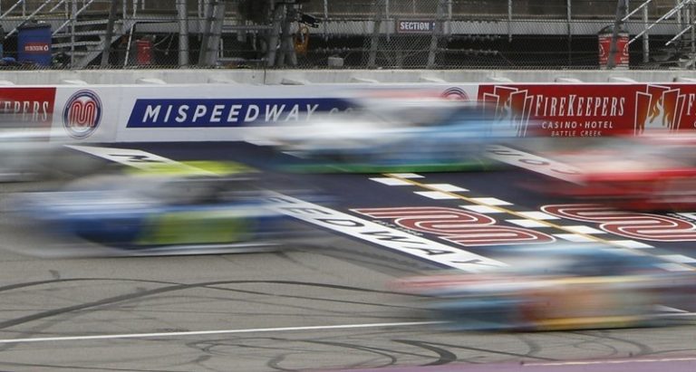 Carrera virtuales alivian situación de Nascar e IndyCar