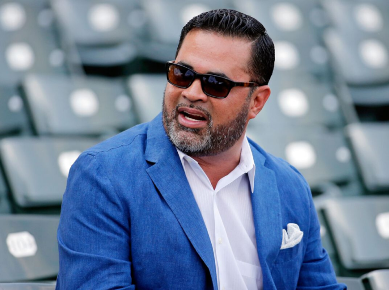 Ozzie Guillén: Los peloteros deben apoyar a la MLB