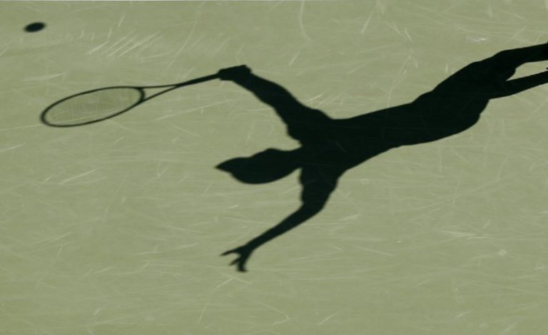 Entrenador de la tenista Serena Williams creará liga sin público