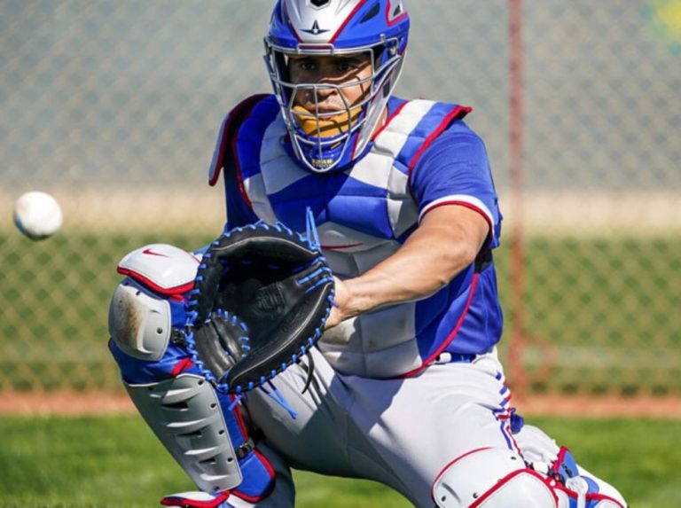 En la pelota | Catchers se lesionan por la rodilla en tierra