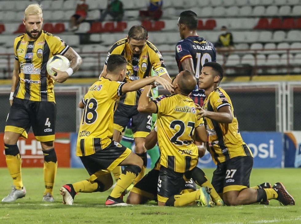 Juegan en Valencia la gran final del futve / Archivo