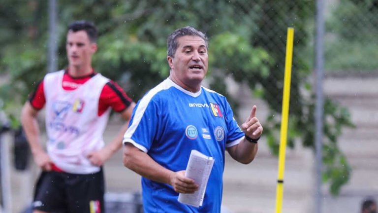 Visión de juego | Columna vertebral resquebrajada