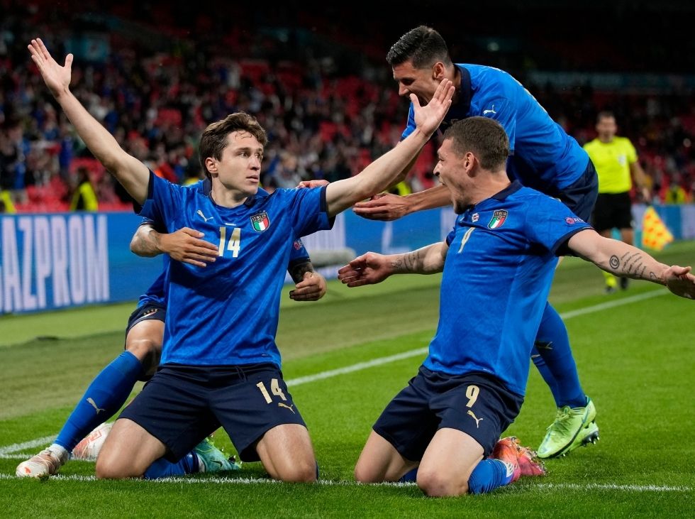 Camiseta 10 Italia se acuerda, Brasil abreva