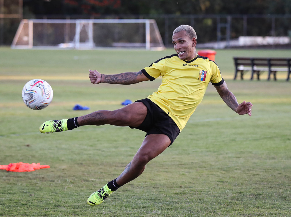 Otero, vinotinto