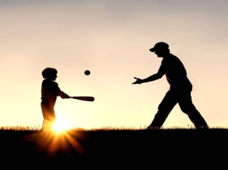 En la pelota | En homenaje a los padres en su día