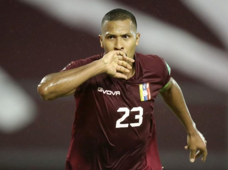 Visión de juego Salomón Rondón es la mejor opción
